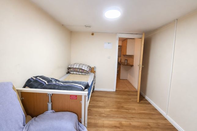 Randolph Road, Southall photo 3