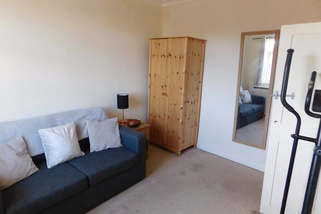 End terrace house for sale in Oversetts Road, Newhall