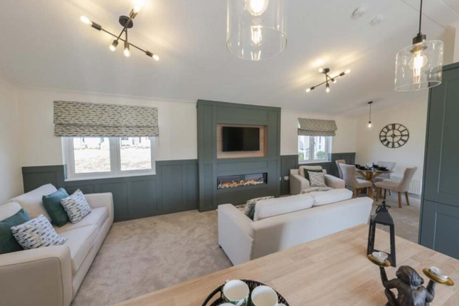 41, The Grange Residential Park, Moorbarns Ln, Lutterworth photo 2