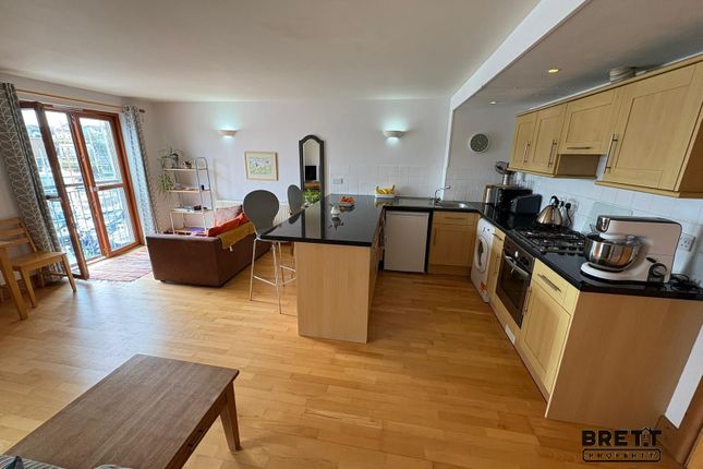 14, Sovereign House, Milford Haven photo 3