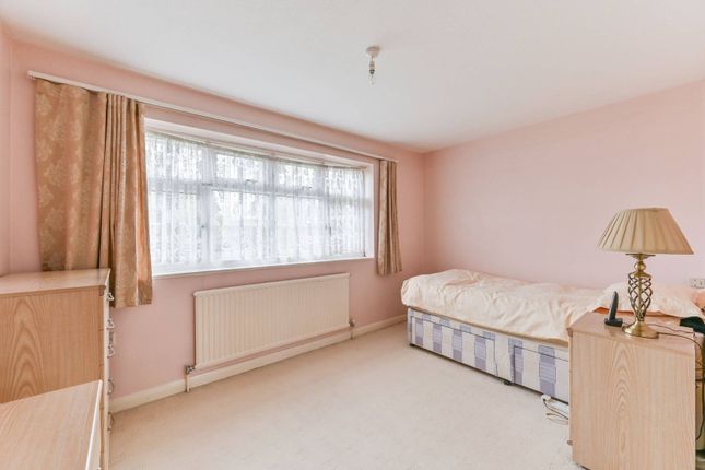 Detached house for sale in Radcliffe Road, Croydon