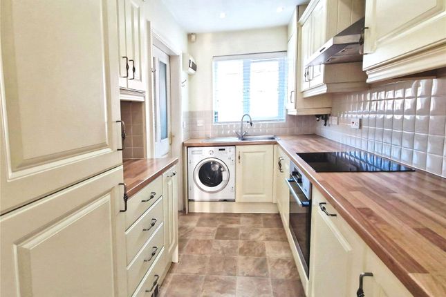 1, Charlton Fold, Manchester photo 4