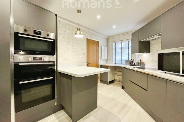 12, Berrybank, Sandhurst photo 5