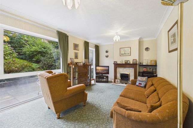 Lowry Drive, Dronfield photo 2