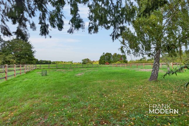 5, Robins Field, Wansford, PE8 photo 4