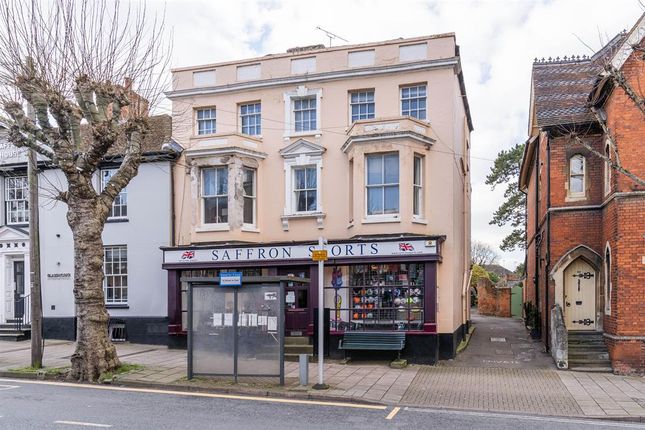 Flat to rent in High Street, Saffron Walden, Essex