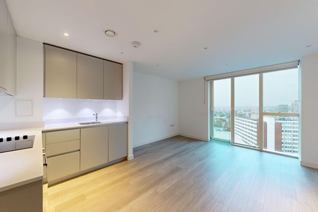 Pinnacle Apartments, Croydon photo 3