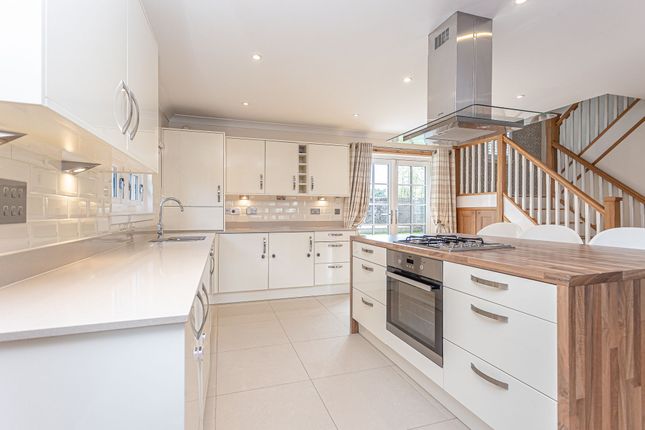 18 Strathearn House, Auchterarder photo 2