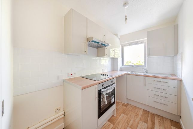 3, Limewalk, Dunstable photo 2