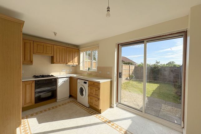 52 Wigeon Lane, Walton Cardiff, Tewkesbury photo 4