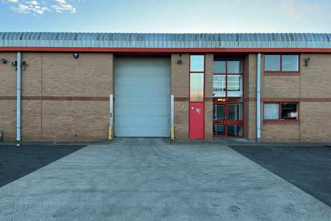 Industrial to let in Finch Drive, Braintree