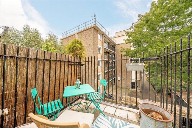 Flat 15, Greenwich Court, Cavell Street, London photo 4