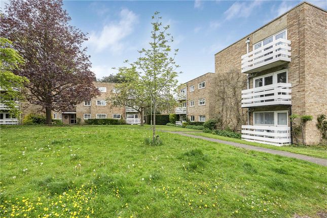 Thumbnail Flat for sale in Cunliffe Close, Oxford, Oxfordshire