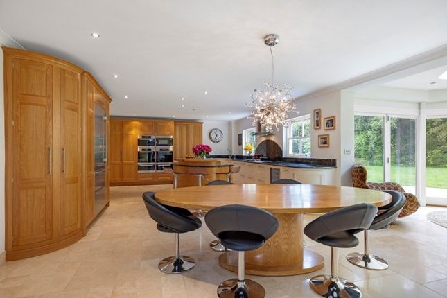 Cresta,, Queens Hill Rise, Berkshire photo 2