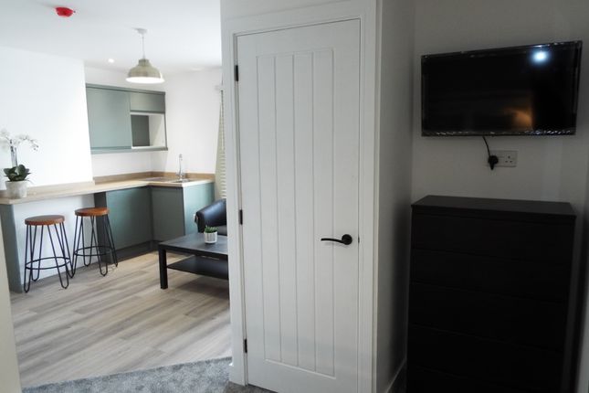 Room 3, Mansfield photo 5