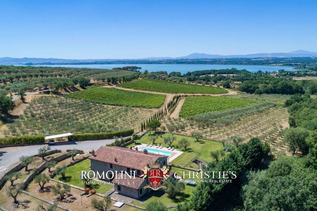 Thumbnail Country house for sale in Tuoro Sul Trasimeno, Umbria, Italy
