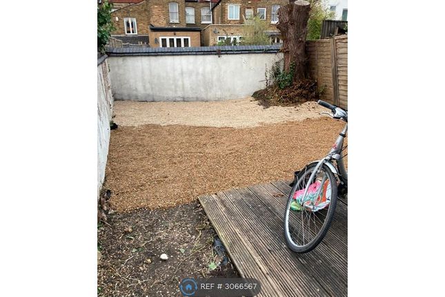 B Longley Road, London photo 5