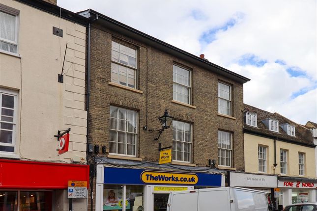 Flat to rent in High Street Back, Ely