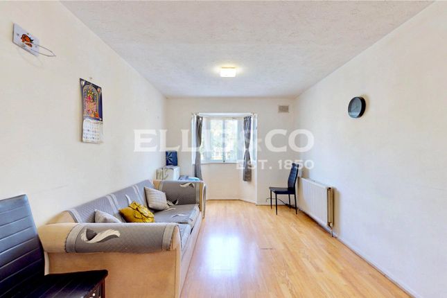 Flat 26, Anne Carver Lodge,, Stanley Avenue, Wembley photo 3