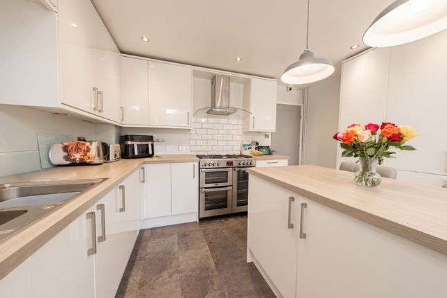37 Windsor Avenue, Leicester photo 4