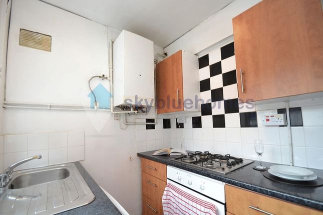 Terraced house to rent in Churchill Street, Leicester