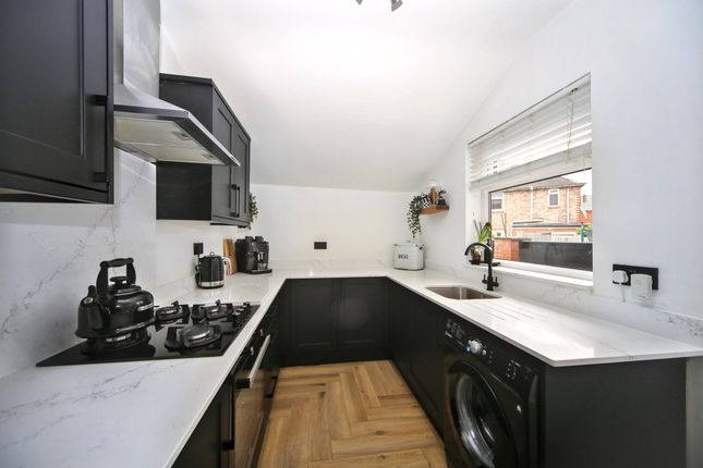 11 Newman Avenue, Wigan photo 4