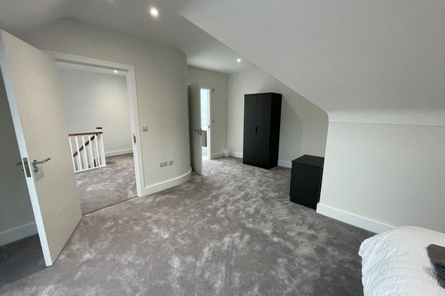 Town house to rent in Carbery Avenue, Southbourne, Bournemouth