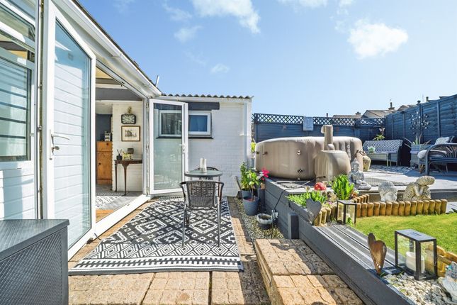 21, Langmead Place, Crewkerne photo 4
