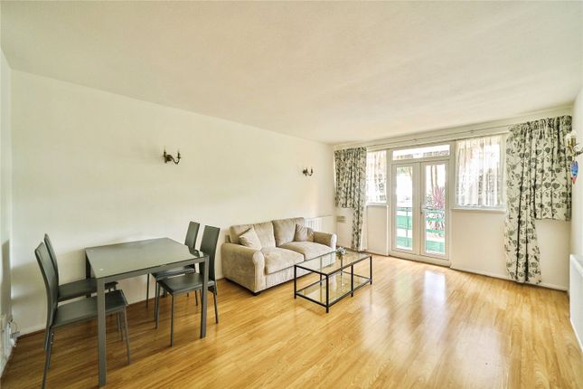 Flat 120, Courtney Towers, Glebelands Avenue, Ilford photo 4