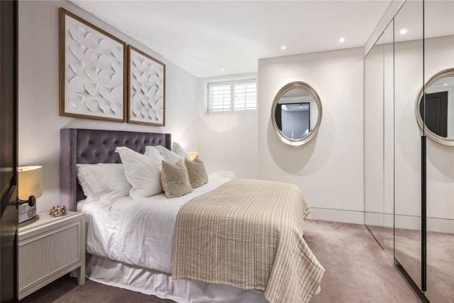 Eaton Mews North, London photo 3