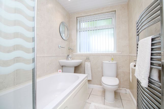 26, East Street, High Spen photo 4