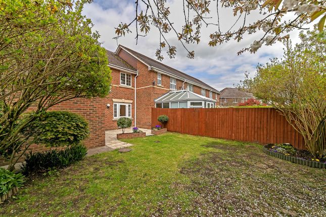 End terrace house for sale in Puddingstone Drive, St.Albans