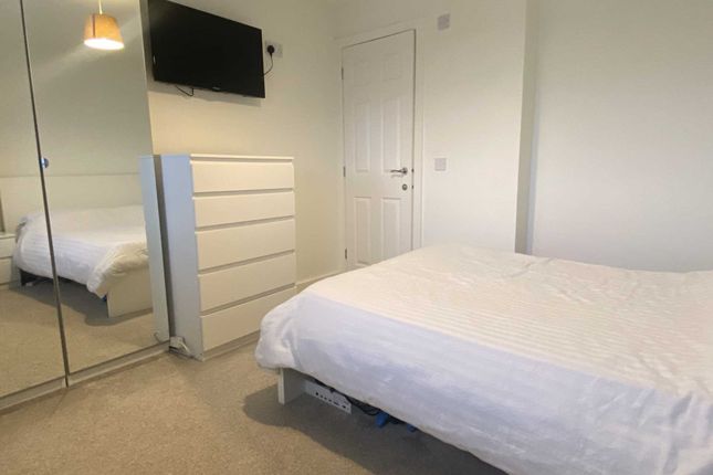 Town house for sale in Woodend Mews, Atherton Street, Springhead, Oldham