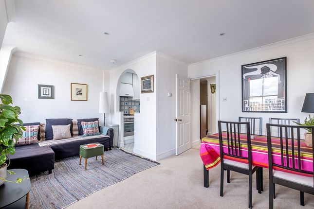 Thumbnail Flat to rent in Chepstow Crescent, London