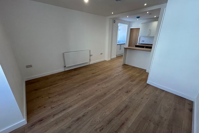 Apt.4, Danilton Court, College Avenue, Colwyn Bay photo 4