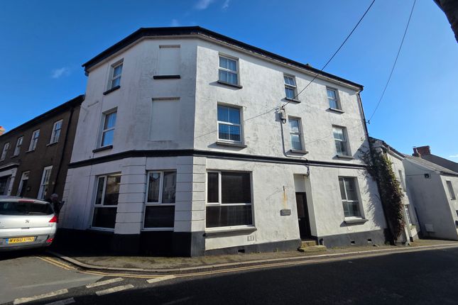 Thumbnail Flat to rent in Fore Street, Bude