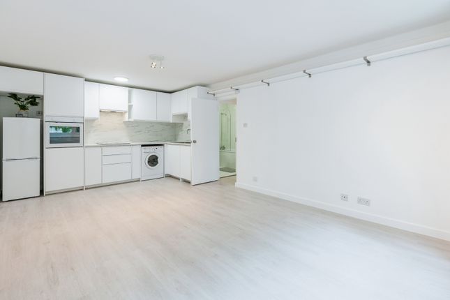 Flat for sale in Annesley Walk, Archway