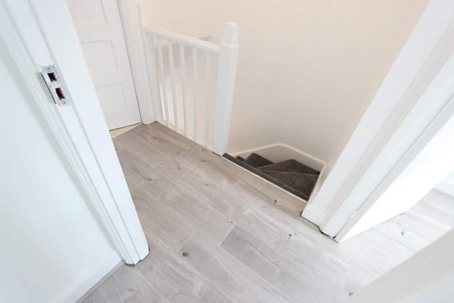 12A, Onslow Parade, London photo 5