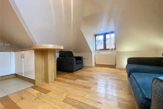 Flat 15,, Parkside House, Hillingdon photo 4