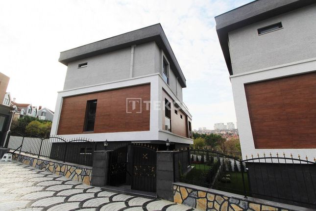 Detached house for sale in Bahçeşehir 2. Kısım, Başakşehir, İstanbul, Türkiye