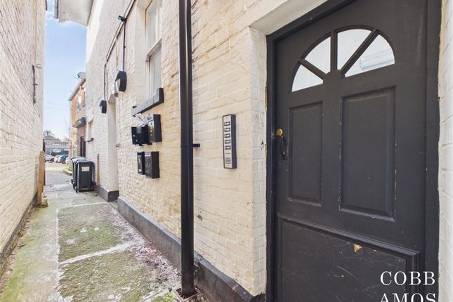 Flat 1, 24, High Street, Leominster photo 4