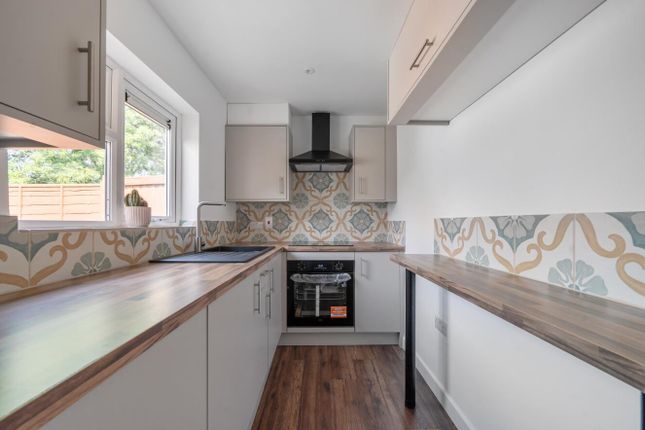 107, Pickwick Road, Corsham photo 4