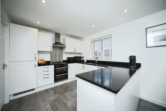 15, Knight Lane, Taunton photo 3