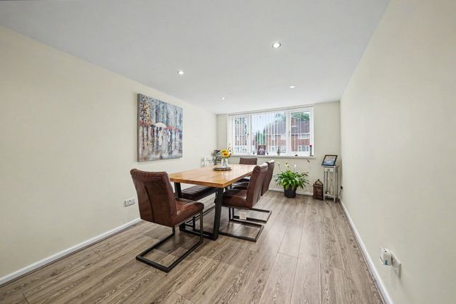 12, Thistledown Road, Birmingham photo 5