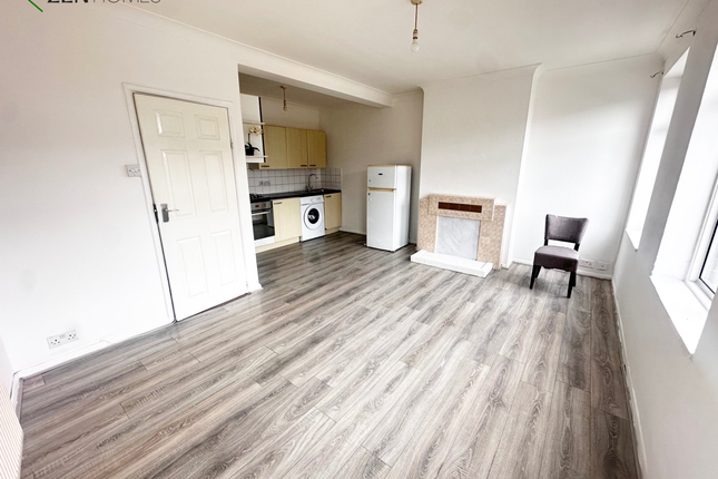 210 Hertford Road, Enfield photo 2