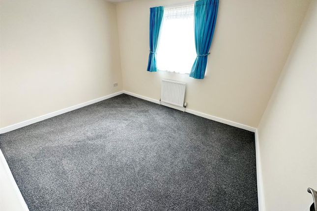 8, Borrowdale Avenue, Blackburn photo 5