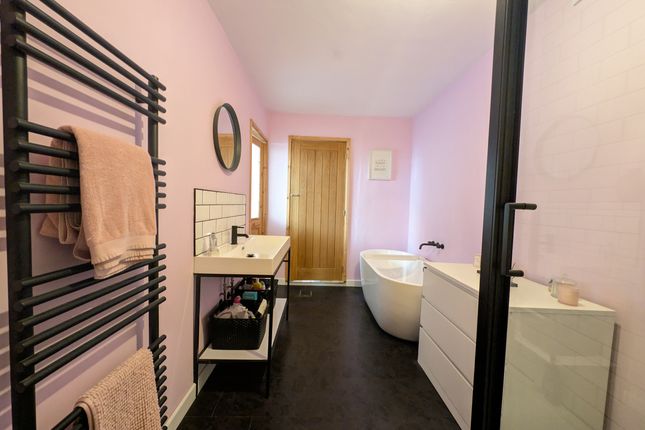 Bethel Lodge, Aberdare photo 4