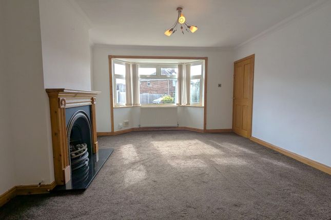 3 Lavington Drive, Gloucester photo 2
