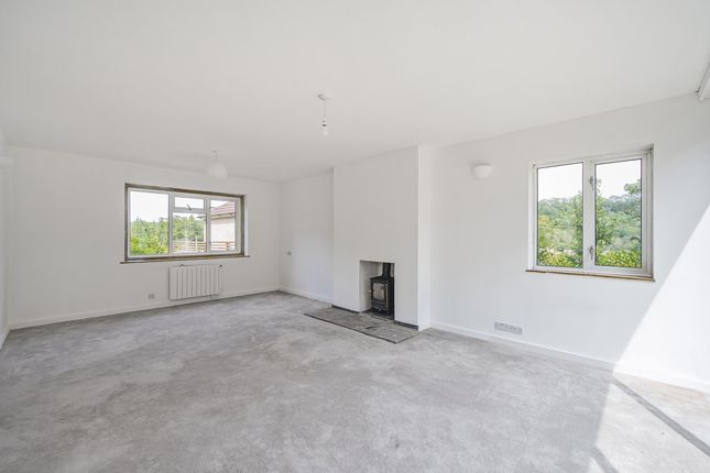 35, New Barn Lane, Whyteleafe photo 2