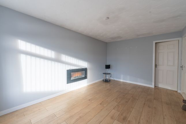 18 Dunnet Avenue, Glenmavis, Airdrie photo 3